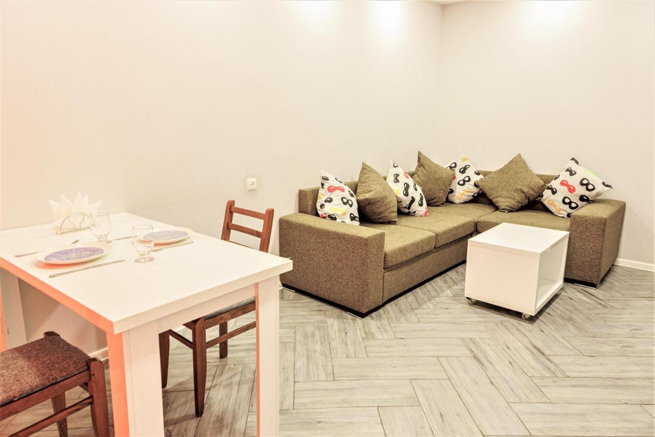 Apartment "B" With A Separate Bedroom Tbilisi Buitenkant foto