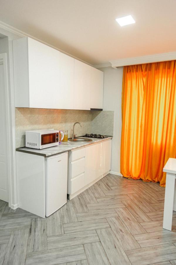 Apartment "B" With A Separate Bedroom Tbilisi Buitenkant foto
