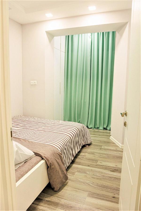 Apartment "B" With A Separate Bedroom Tbilisi Buitenkant foto